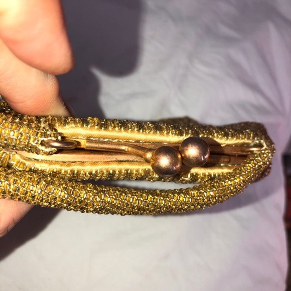 La Regale Vintage 1960s gold all beaded mini hand bag - Picture 5 of 8